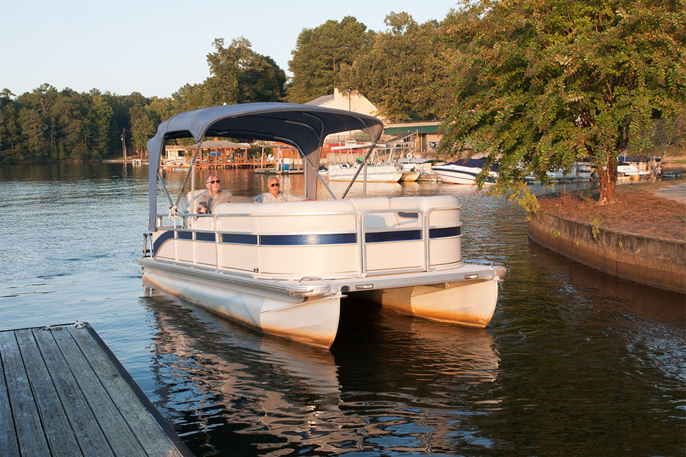 6 Best Accessories for Pontoon Boats