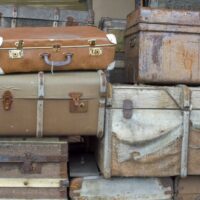 10 amazing facts about luggage