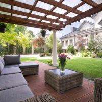 Accessories to accentuate your backyard patio designs