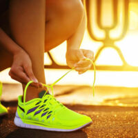 How to choose the right athletic shoes