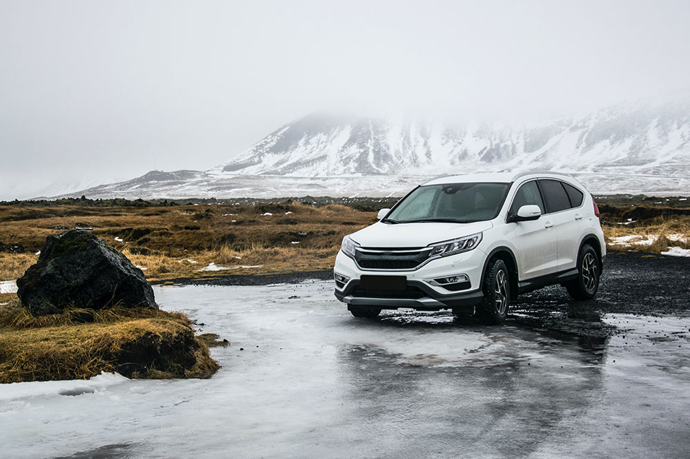 Interior and exterior details of the 2020 Honda CRV