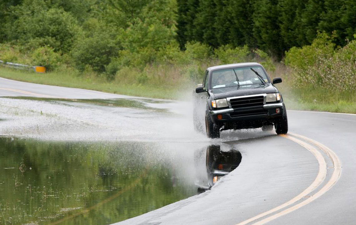 Nissan Frontier: Small truck at an affordable price