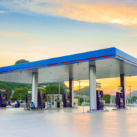 Top 6 gas companies to fill up at your next stop