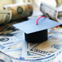 3 Effective Tips To Manage College Debts