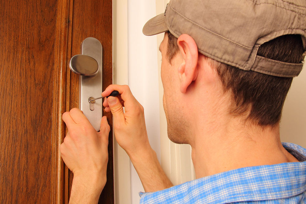 3 popular locksmiths in Chicago