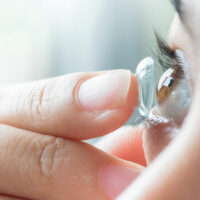 Pros and cons of multifocal contact lenses